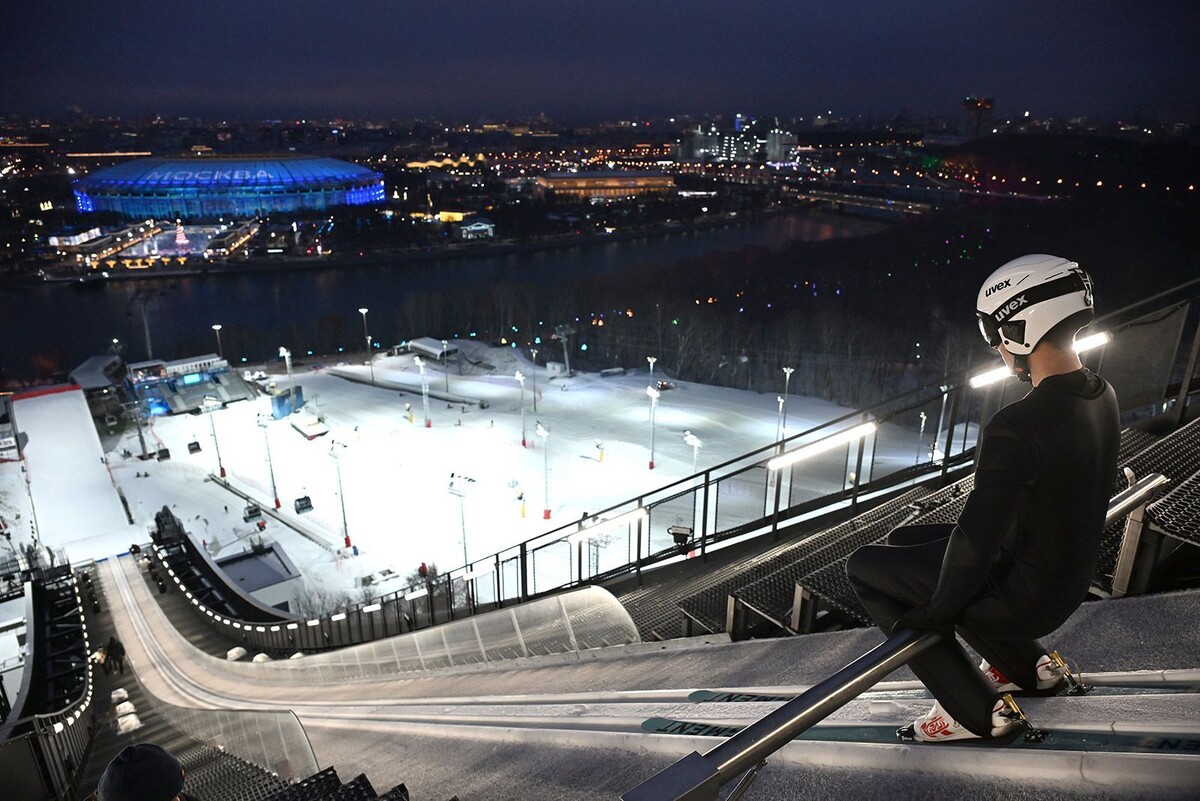    На Воробьевых горах открылся новый большой лыжный трамплин