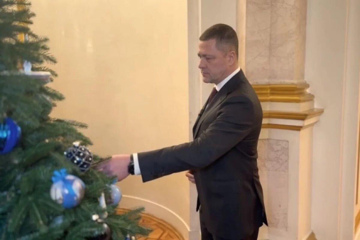    Псковский губернатор исполнит три детских мечты с «Ёлки желаний» в Москве