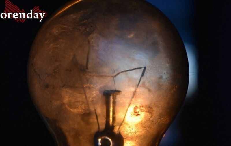 Со вчерашнего вечера жители СНТ «Карачи» в Оренбурге сидят без света и тепла