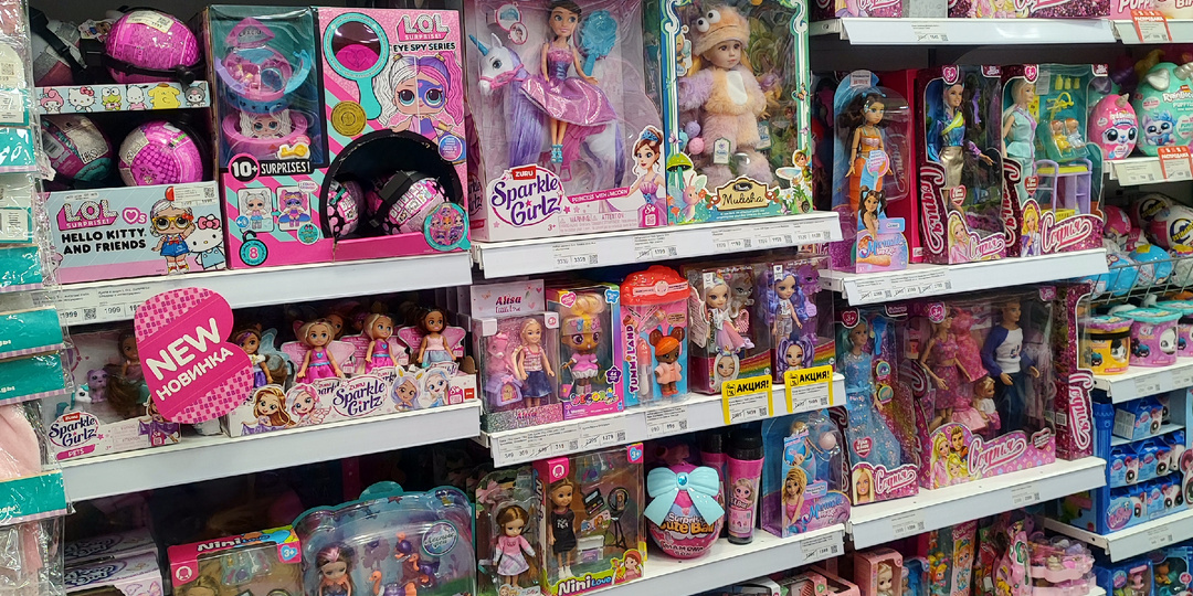 Новая кукла Гермионы и элитная кукла в магазине игрушек?