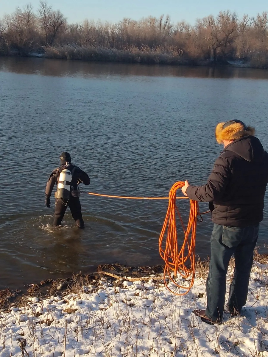 Волгоспас В Астраханской области ищут несовершеннолетнего юношу