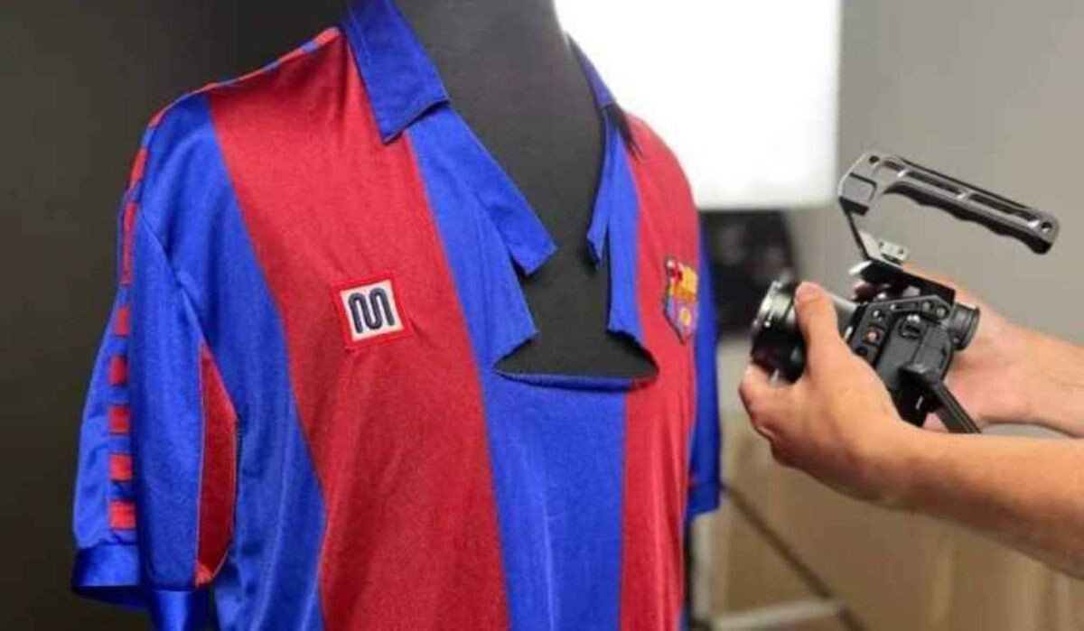     Футболка Марадоны. Источник: rbc.ru Автор фото: Matchday Football Auctions