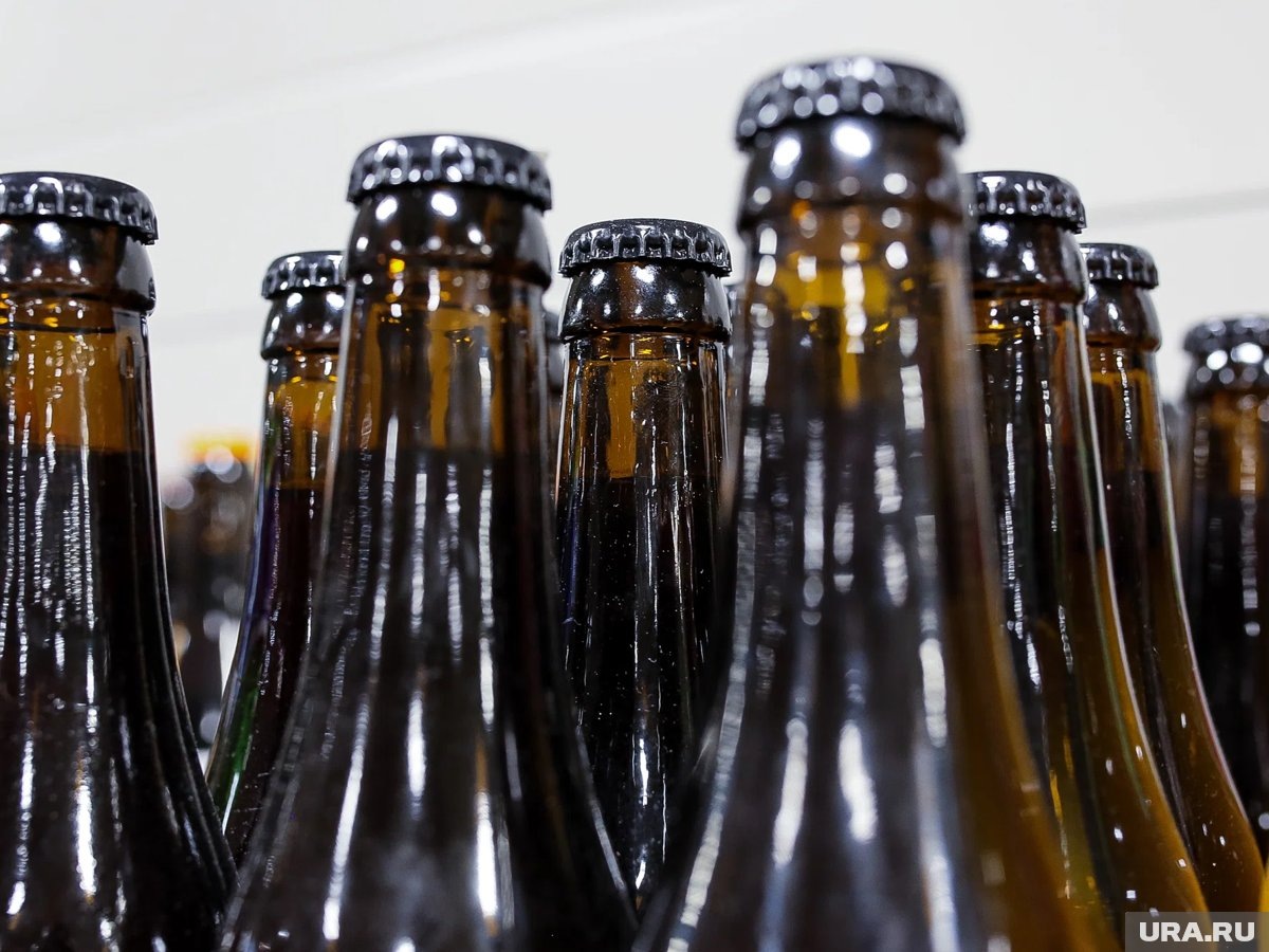     По словам отца ребенка, содержимое напитка имело химический запах, напоминающий ацетон