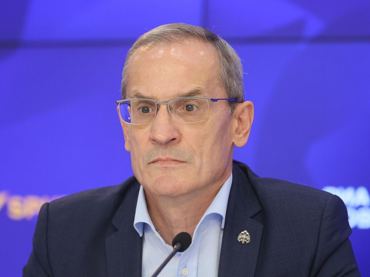    Научный директор Российского военно-исторического общества Михаил Мягков во время пресс-конференции в Международном мультимедийном пресс-центре "Россия сегодня" в Москве | © РИА Новости / Виталий Белоусов