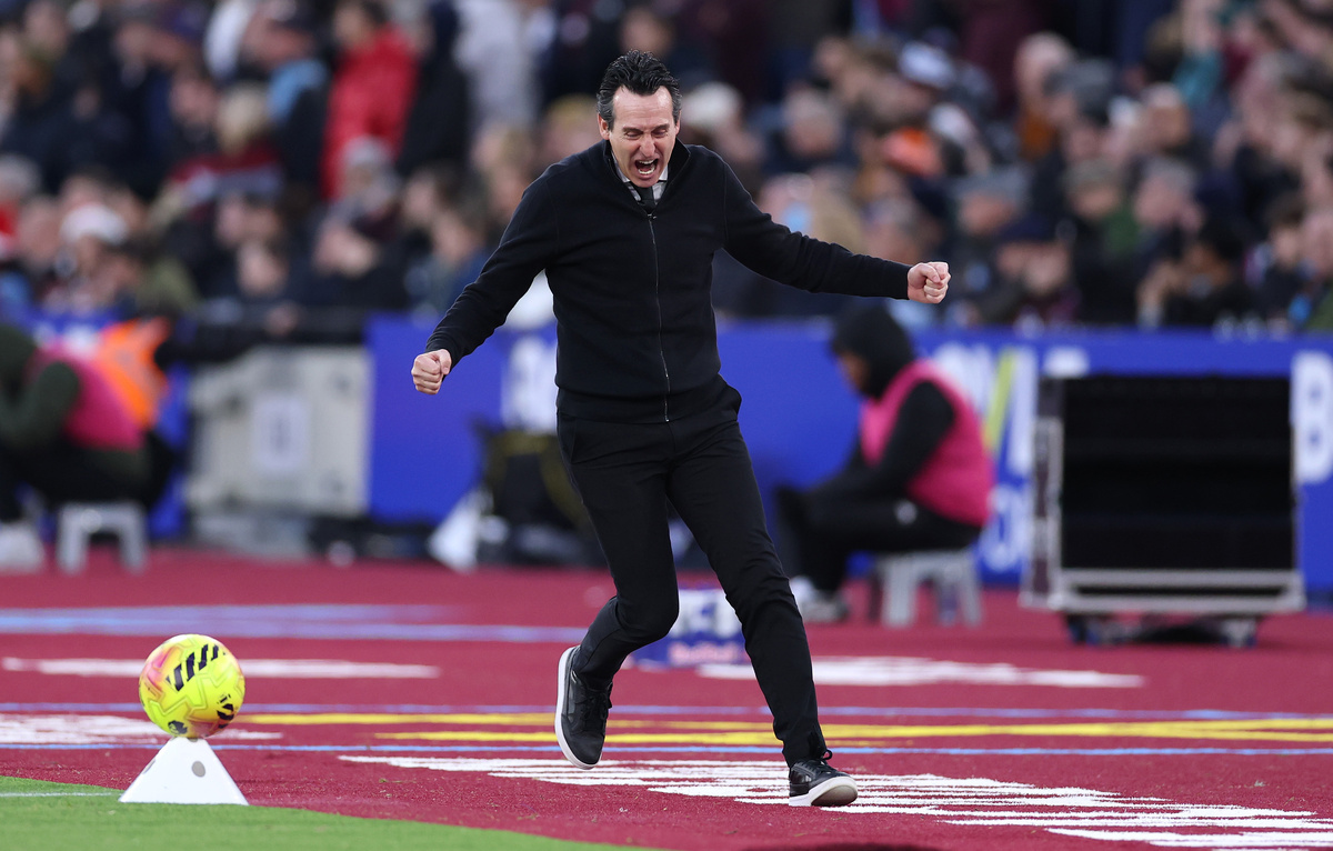    Главный тренер "Астон Виллы" Унаи Эмери  Justin Setterfield/Getty Images