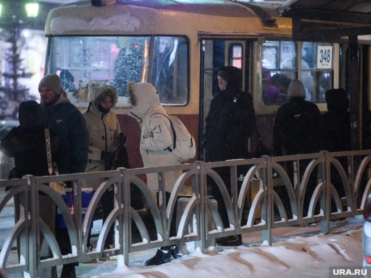     В новогоднюю ночь изменится режим работы наземного городского транспорта