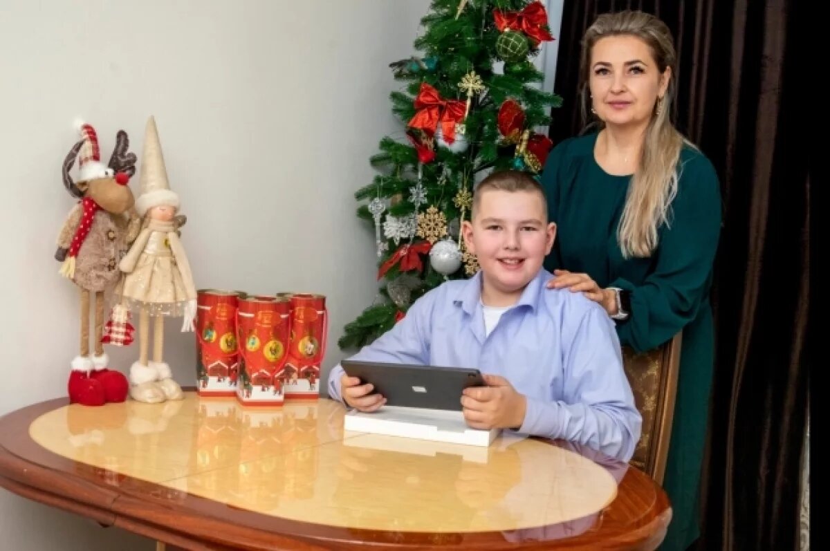    Подарок Эмилю от Деда Мороза.