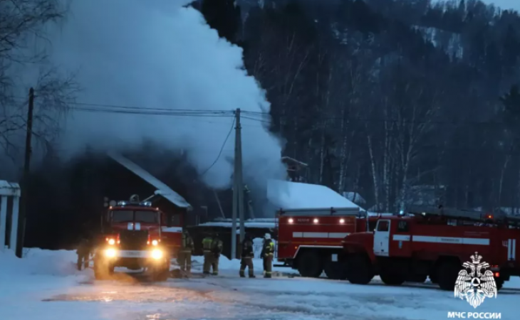 Пожар. Фото: ГУ МЧС России по Республике Алтай