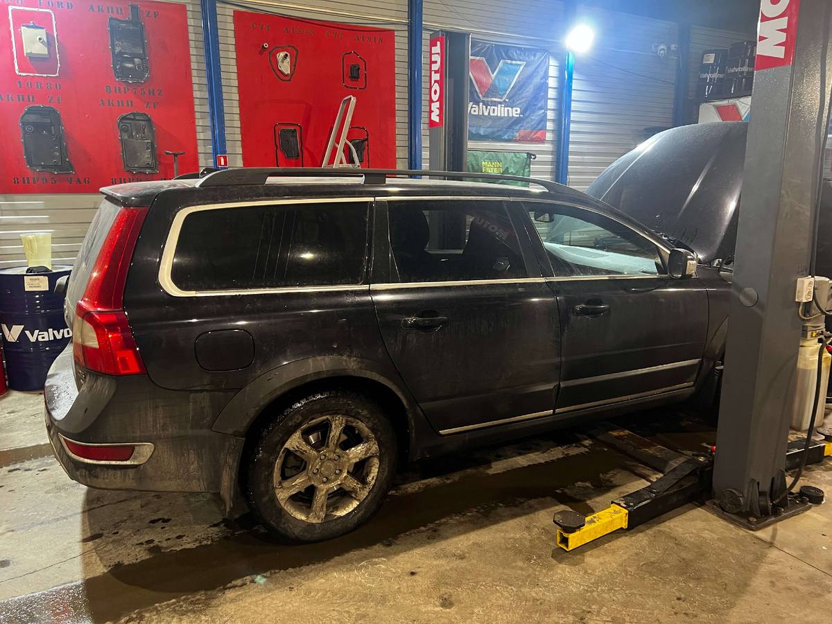 Замена охлаждающей жидкости Volvo XC70