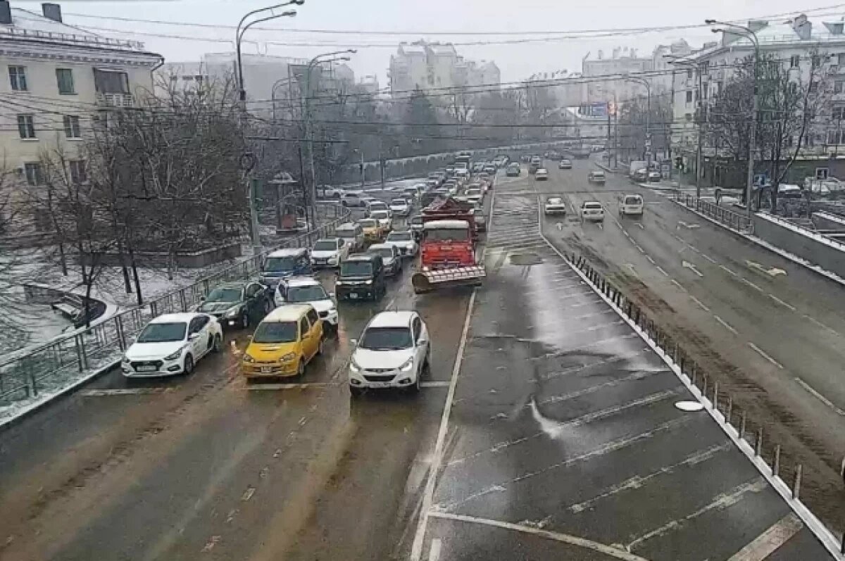    На Кубани в ожидании ветра до 35 м/с объявили экстренное предупреждение