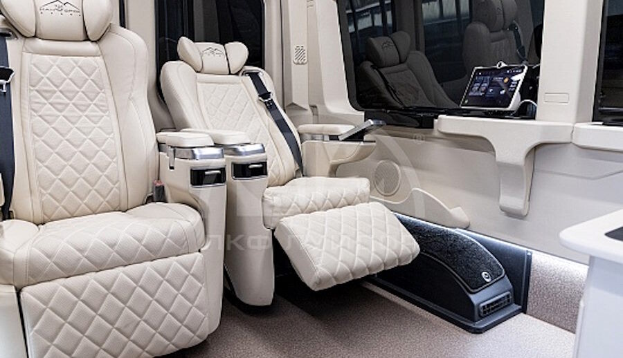 В продаже появился люксовый ГАЗ Соболь за 8 миллионов рублей