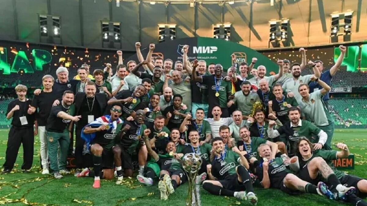    Футболисты «Краснодара» празднуют победу в чемпионате России по футболу в сезоне 2024/25   ФК «Краснодар»