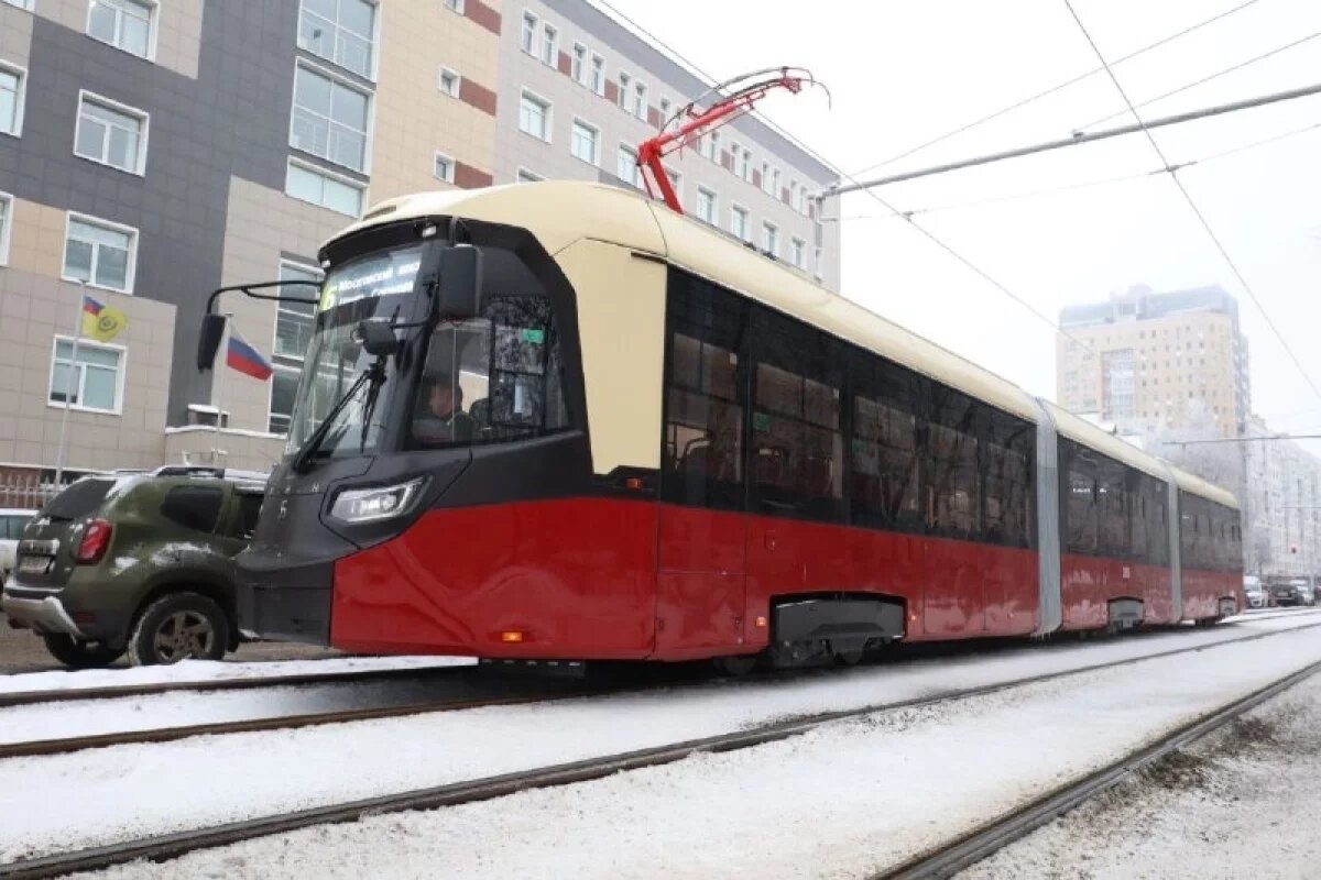    Новый трамвай сошёл с рельс в день выхода на линию в Нижнем Новгороде