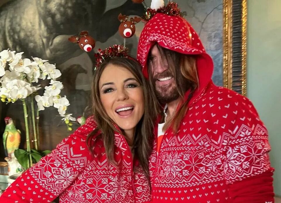    Как голливудские звезды отметили Рождество