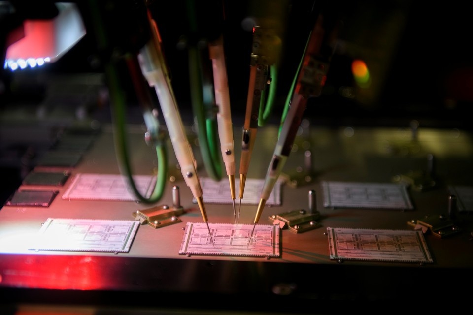    Минпромторг намерен ввести дополнительные внеплановые проверки электроники Алексей БУЛАТОВ