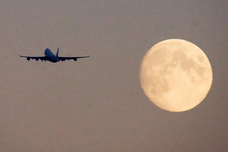    В Алма-Ате экстренно сел самолет Lufthansa с умершим на борту пассажиром Алексей БУЛАТОВ