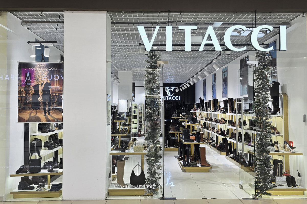 ТЦ «Галерея Чижова»
 Адрес: г. Воронеж, ул. Кольцовская, д. 35, ТЦ «Галерея Чижова», 3 этаж.
Время работы: ежедневно с 10:00 до 22:00.​
Телефон: +7(473)257-93-48.​