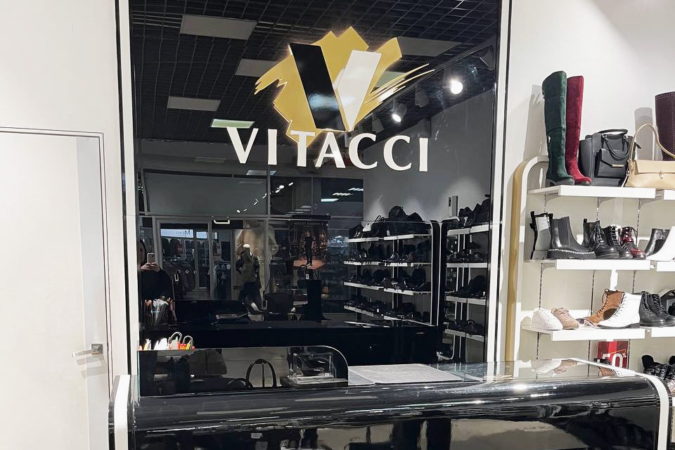  Адрес: г. Гомель, проспект Речицкий, 5В, ТРК «Мандарин Плаза», 1 этаж.
Время работы: ежедневно с 10:00 до 21:00.
Телефон: +375296159764