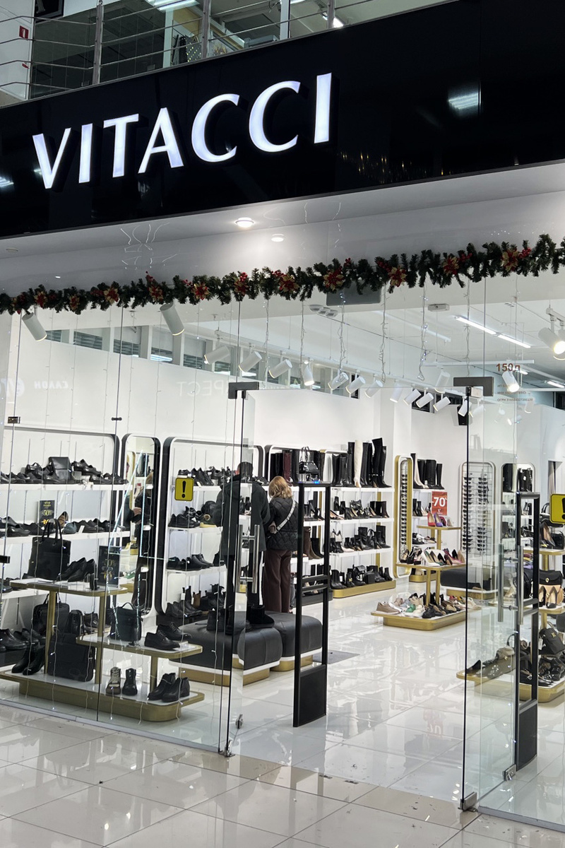 Адрес: г.Омск, ул.70 лет Октября, 25/2, ТЦ «Континент-2», этаж 1.
Время работы: ежедневно с 10:00 до 21:00. 
Телефон: +7(950)958-90-44.