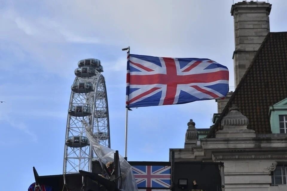    Британия объявила о крупнейшем за 40 лет объеме экспорта оружия REUTERS