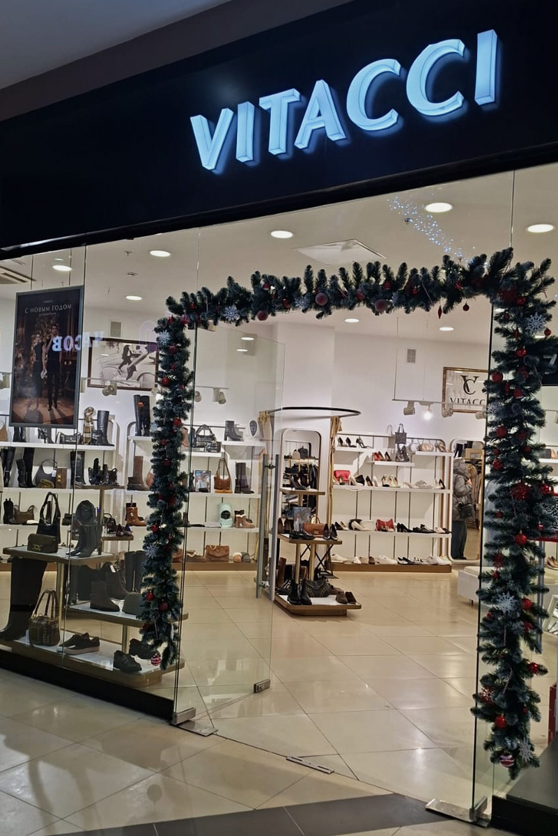 Адрес: г. Орел, Кромское шоссе, д. 4, ТРЦ «Гринн», 2 этаж.
Время работы: ежедневно с 10:00 до 22:00.​
Телефон: +7(903)637-07-06.​