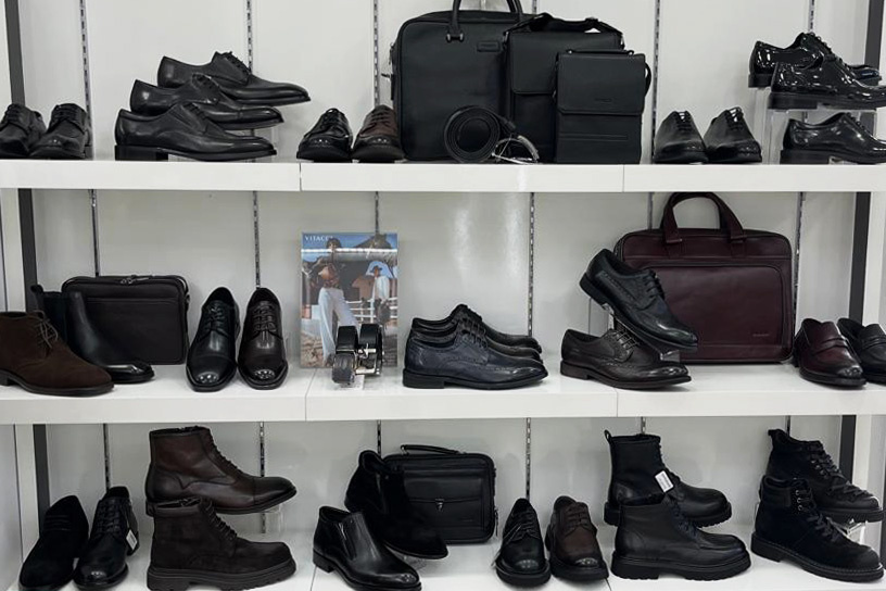 Адрес: г.Орёл, Комсомольская, 48.
Время работы: ежедневно с 10:00 до 22:00.
Телефон: 8(903)637-03-35