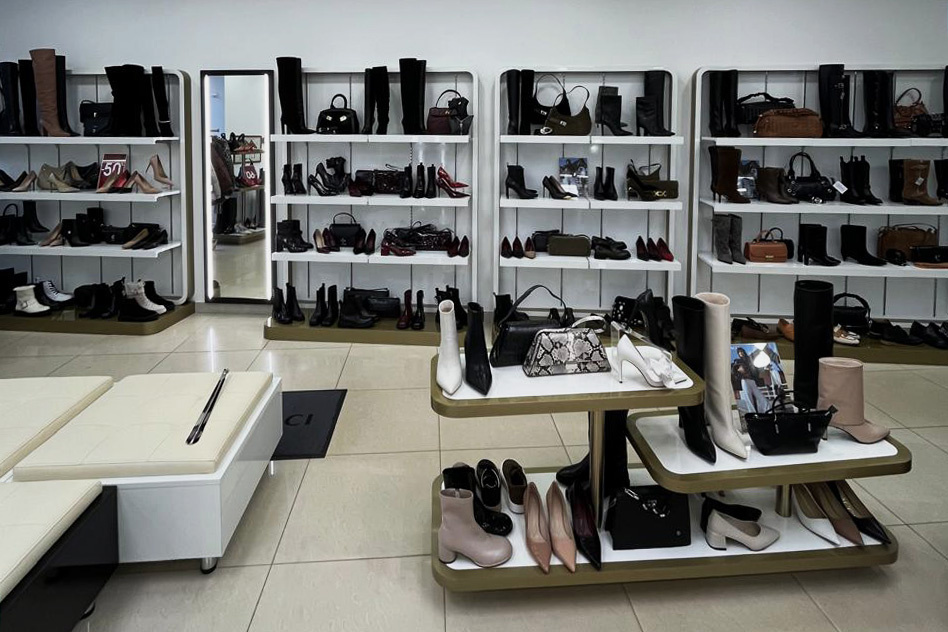 Адрес: г.Орёл, Комсомольская, 48.
Время работы: ежедневно с 10:00 до 22:00.
Телефон: 8(903)637-03-35