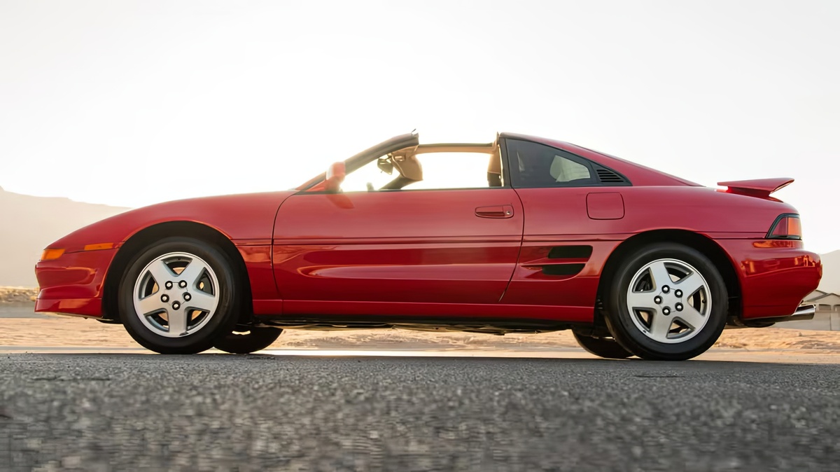 ©Bring a Trailer ©Toyota