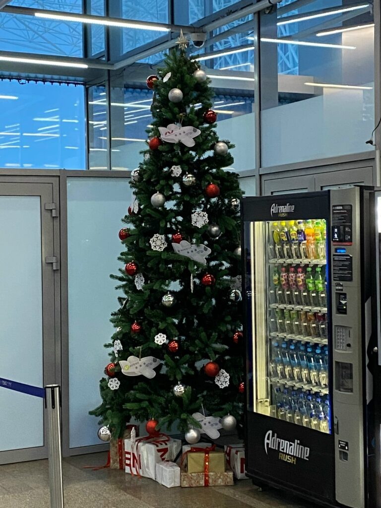     Аэропорт Оренбурга украсили к Новому году Оренбуржье
📷    Аэропорт Оренбурга украсили к Новому году Оренбуржье
📷    Аэропорт Оренбурга украсили к Новому году Оренбуржье
