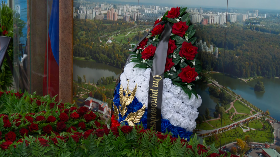     Друзья и коллеги рассказали о погибших при взрыве инспекторах ДПС ИЗВЕСТИЯ