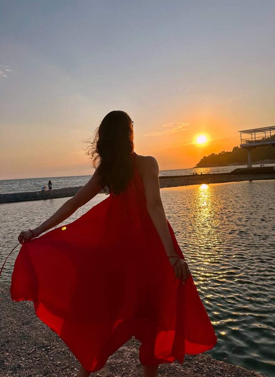 На фото: ведущая прогноза погоды на канале ТВЦ Наталья Зотова