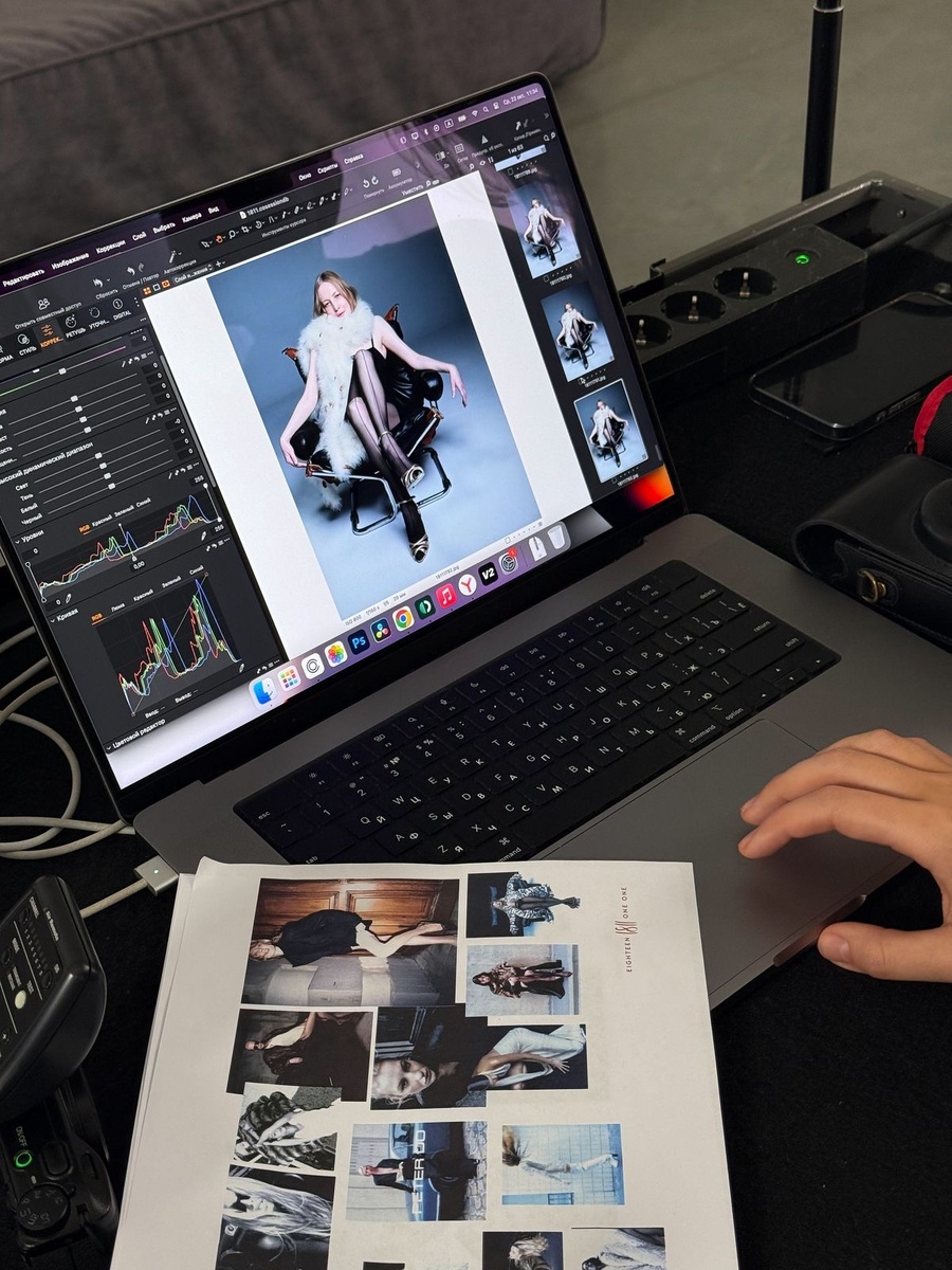 Pinterest. Автор: 1811 EIGHTEEN ONE ONE. Studio Mood / Behind the Scenes