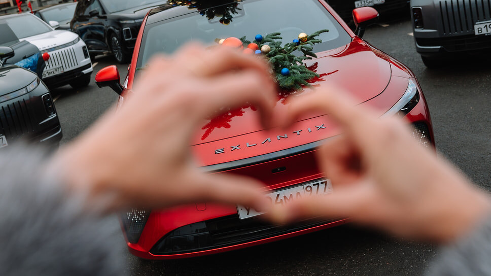 Новогодние парады Exeed Exlantix.📷Фото: Exeed