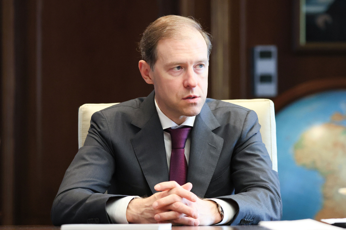    Первый зампред правительства РФ Денис Мантуров  Сергей Савостьянов/ТАСС