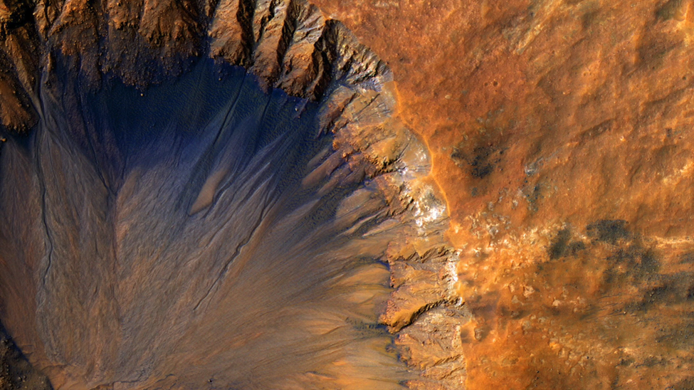 Подборка  снимков, полученных  орбитального аппарата NASA Mars Reconnaissance OrbiteNASA/JPL-Caltech/Университет Аризоны
