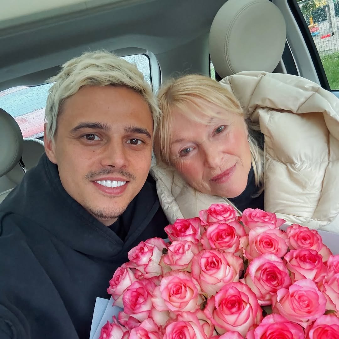    Никита Алексеев / Alekseev с мамой (фото: Instagram* @alekseev_officiel)