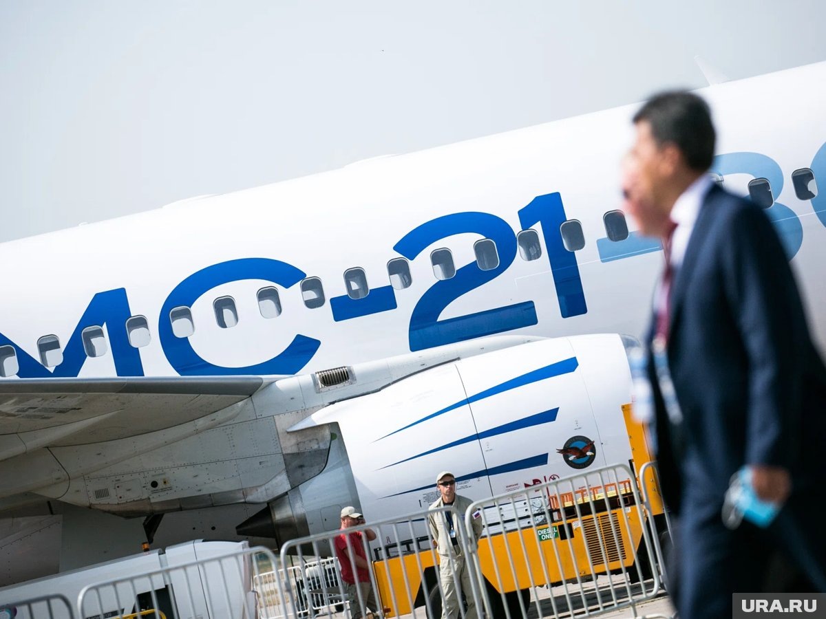     МС-21 позиционируют как замену западным Boeing 737 и Airbus 320