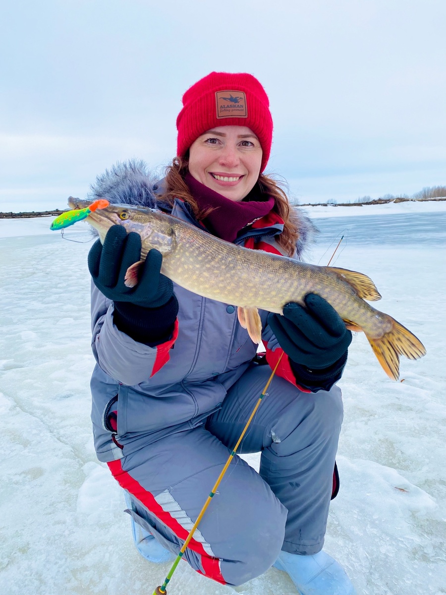 Щука поймана на зимнюю удочку Maximus "Long Hand Pike". Фото Диана Томашевская