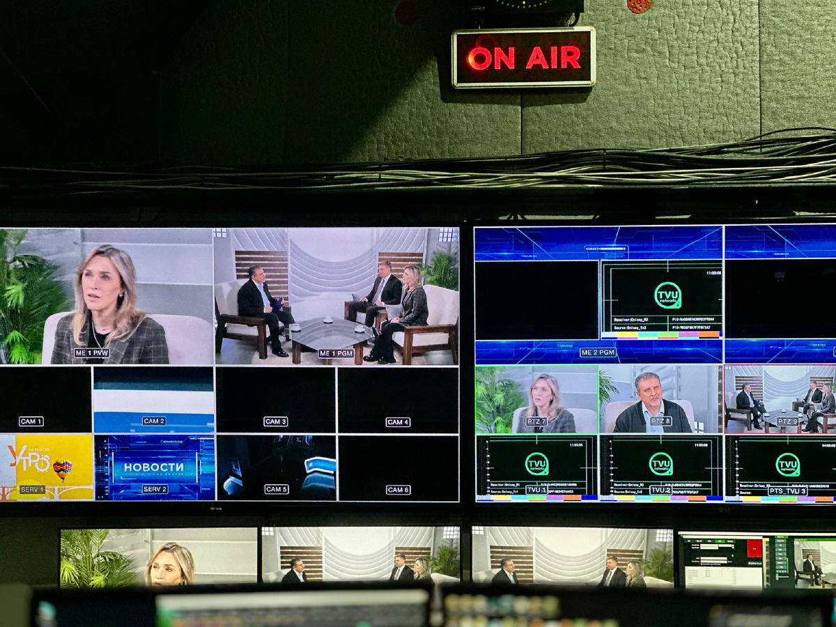 Кадры с записи интервью на телеканале «Енисей» в Красноярске