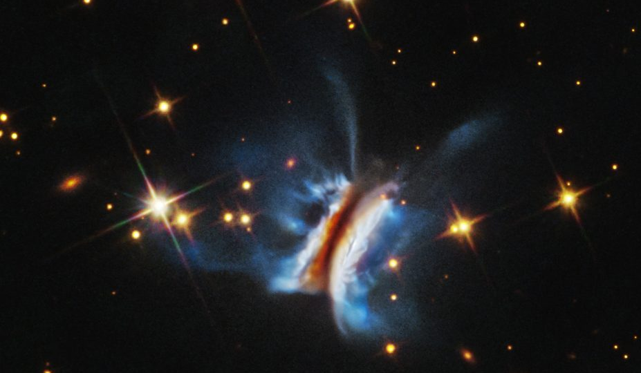 Hubble обнаружил крупнейший протопланетный диск в истории астрономии