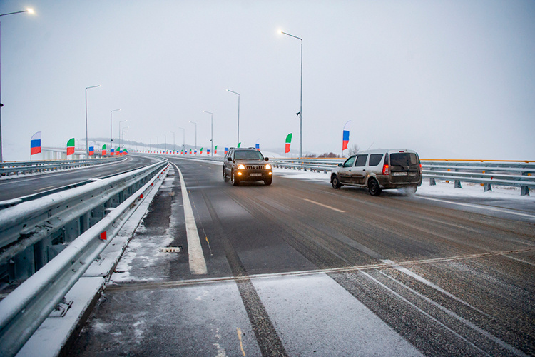    В ночь с 30 на 31 декабря открытый в 2024 году обход Нижнекамска и Челнов длиной 81 км с новым мостом через Каму станет платным.   
Фото: «БИЗНЕС Online»