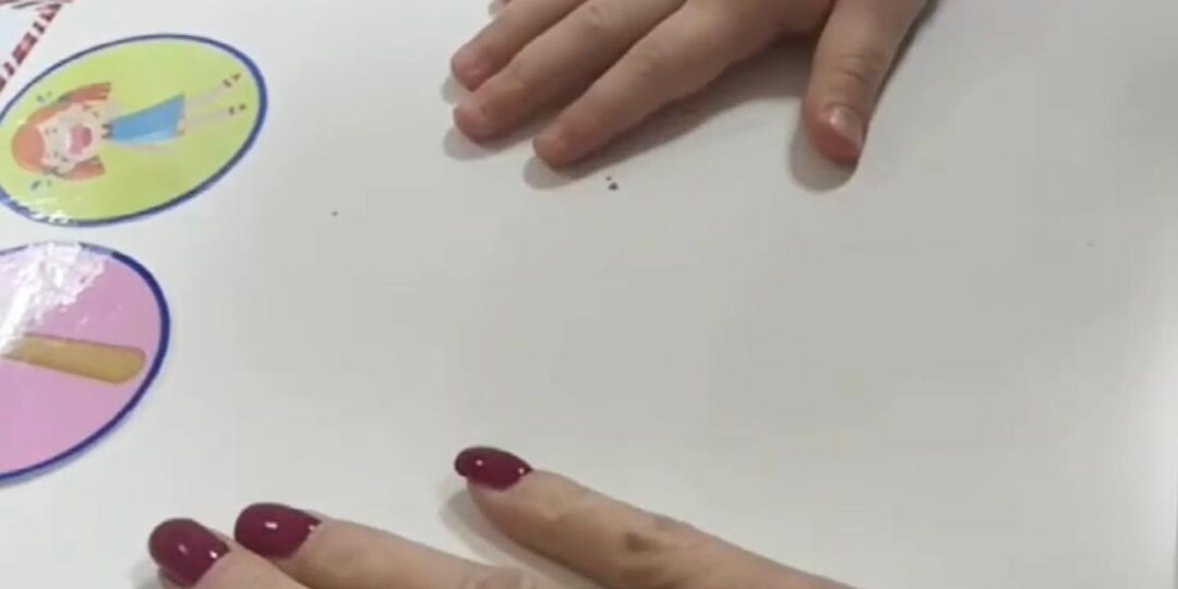 Почему ребёнок «знает», как говорить, но не говорит чисто: о тонусе, праксисе и главной ошибке логопедов