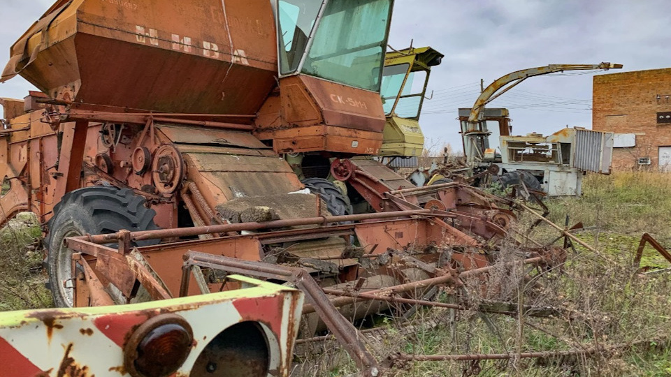 Хвастунишки! Пять лет назад грозились завалить мир продовольствием, а теперь Россия ввозит продуктов больше, чем продает