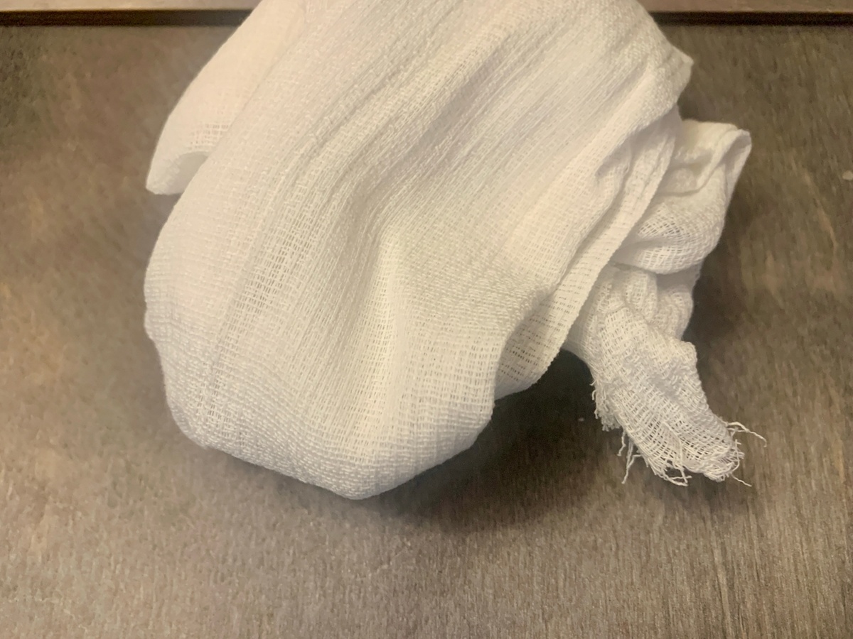 Я предпочитаю превращать в тряпку вафельное полотенце.