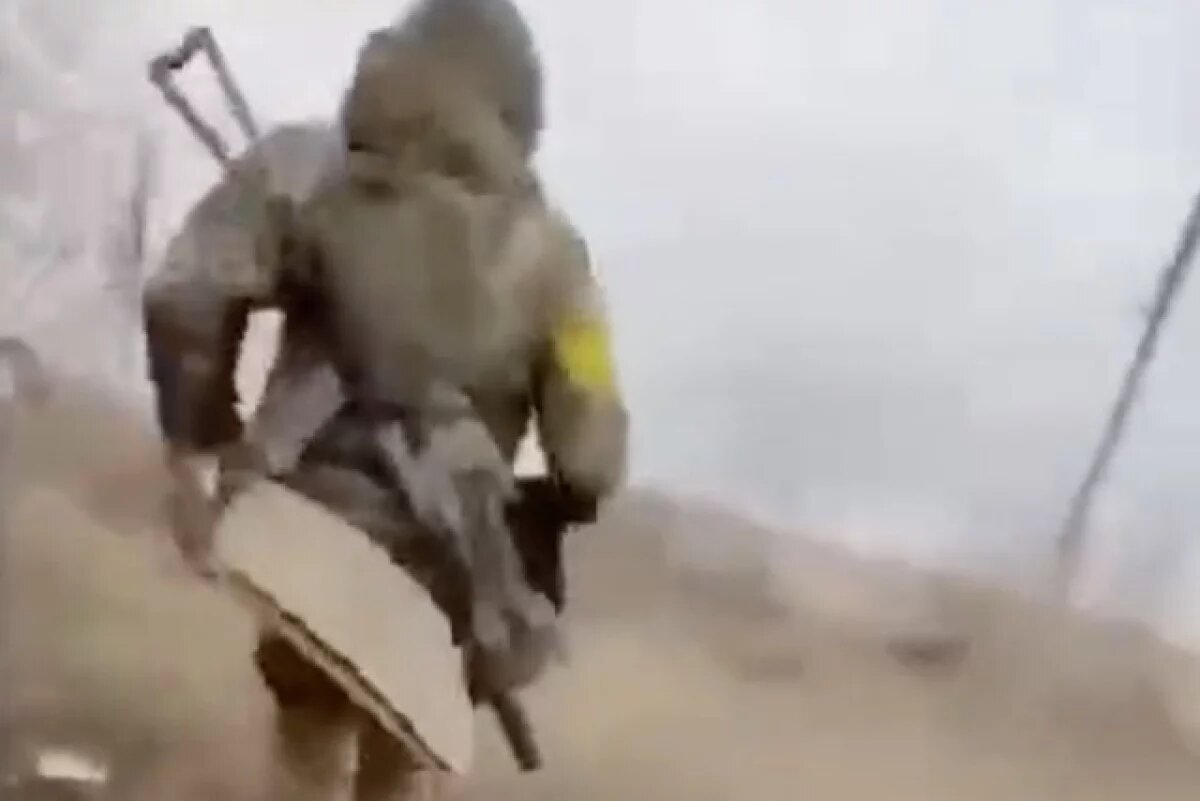    Огонь по своим: Киев убивает свидетелей панического бегства из Сум