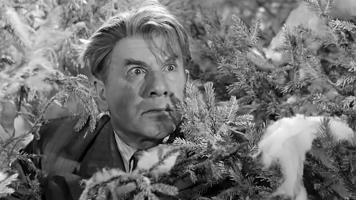 Кадр из фильма «Карнавальная ночь»