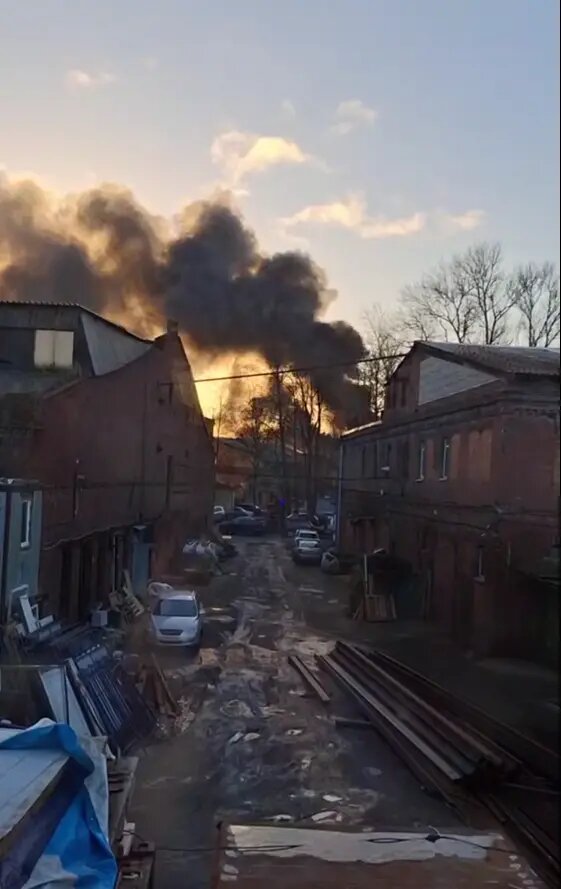    Фото: стоп-кадр видео из телеграм-канала «Мегаполис | ДТП и ЧП | Санкт-Петербург | Питер»