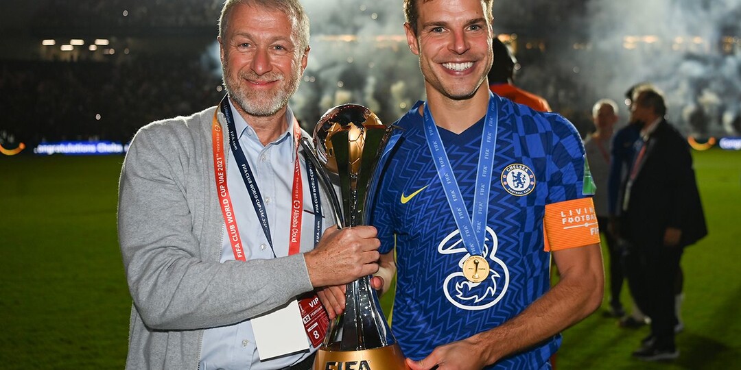 Кому и сколько должен Абрамович