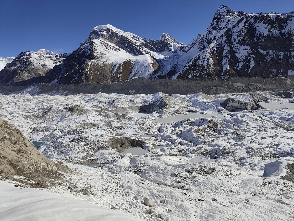 Вид на ледник Нгозумпа