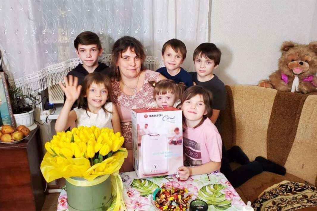 Людмила Алехина с детьми
Фото: vk.com/администрация Предгорного муниципального округа Ставропольского края